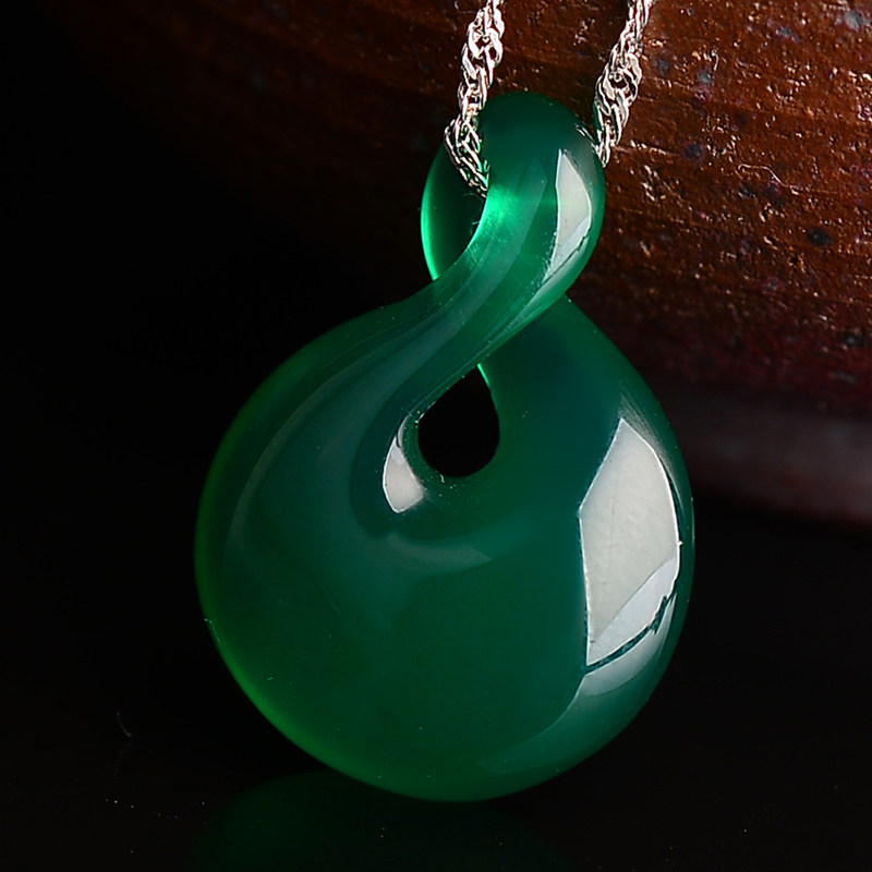 天然绿玉髓时尚送女友礼物项坠 映运珠宝项链