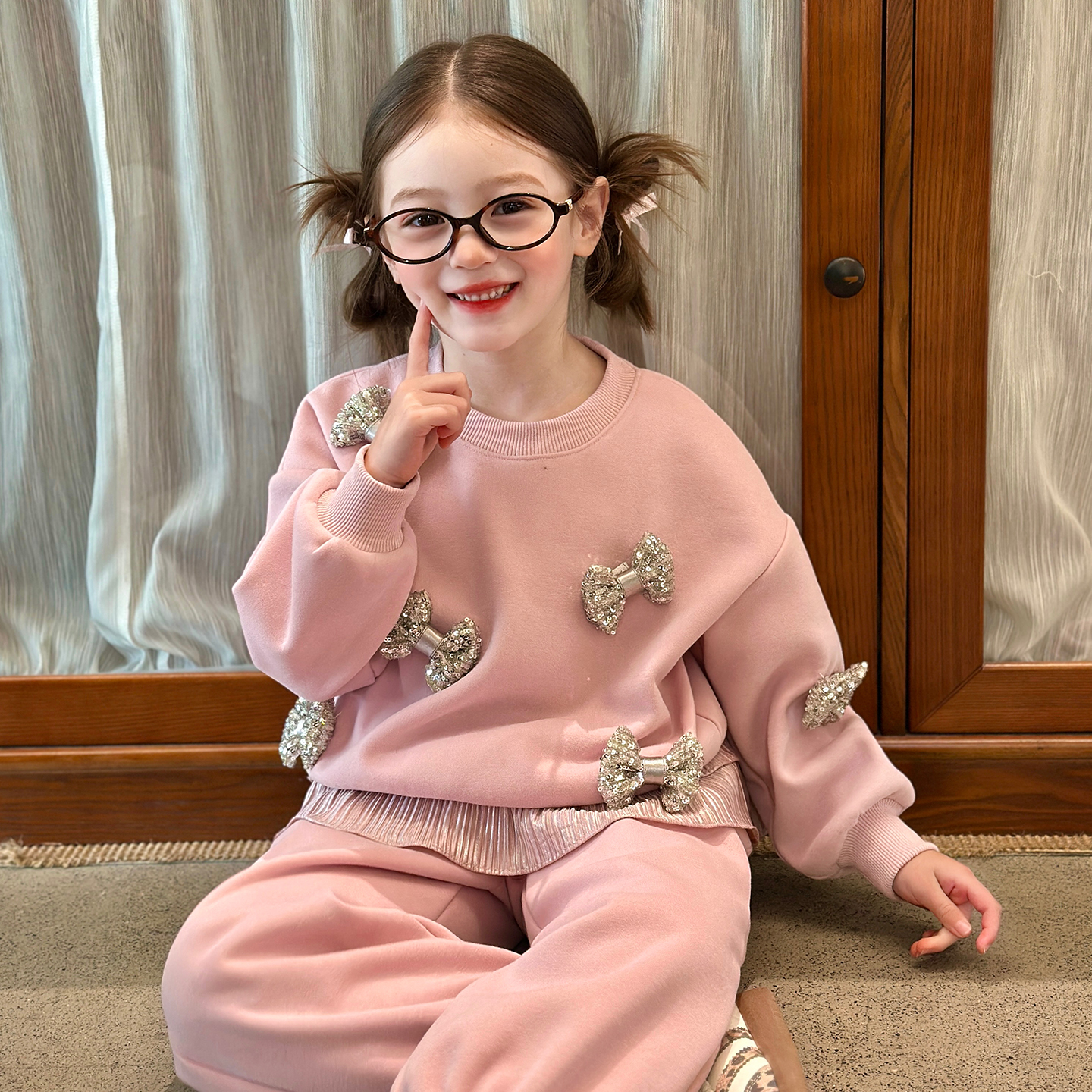 栀了成长记女童装百搭休闲加绒套装2025冬季儿童卫衣束脚裤两件套 - 图0