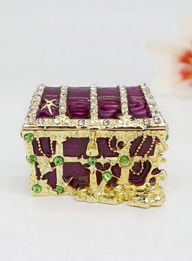 新年礼盒红色珐琅彩宝箱摆件