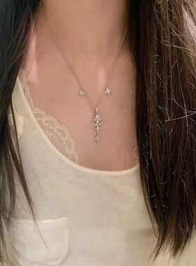 项链子女锁骨气质鸢尾花百搭钥匙