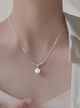 锁骨微笑轻奢秋冬女款链ins潮珍珠项链仿锆石仙气批发吊坠不锈钢