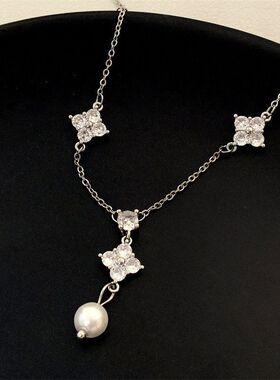 轻奢四叶闪钻感百搭十字女轻链