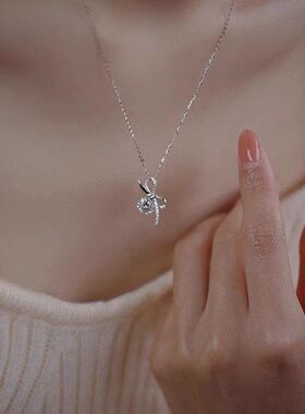 女轻链设计蝴蝶结通勤吊坠锆石
