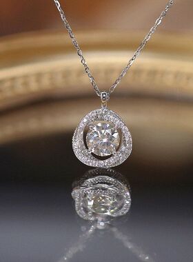 轻奢小众不锈钢项链环锁骨女款镂空莫比设计感链锆石乌斯秋冬通勤