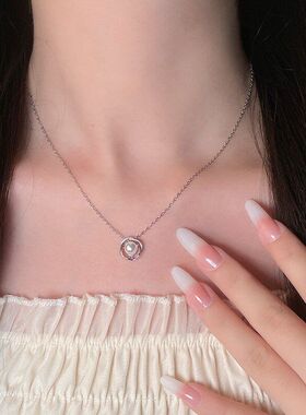 质感珍珠链玫瑰仿女轻项链不锈钢