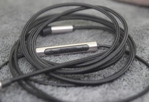 Принесение MMCX -проволочного регулятора управления регулятором -в -внедорожником и ушной проволокой K3K3 Проводка 3,5 мм кислородная медная проволока