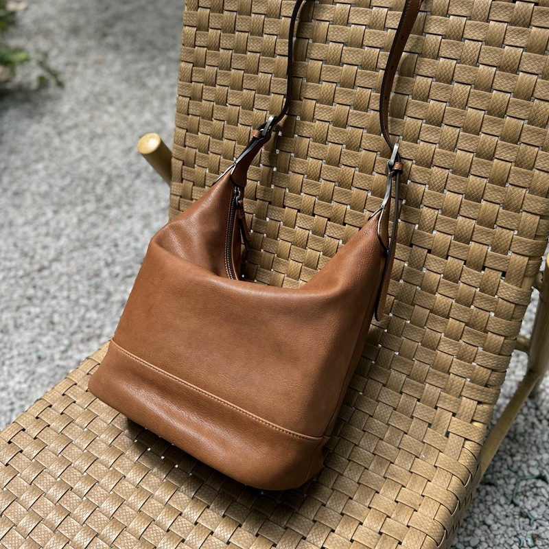 云水集真皮女包植鞣羊皮水桶包女大容量通勤包休闲单肩包斜挎包软,淘宝优惠券,粉丝福利购,淘宝优惠卷