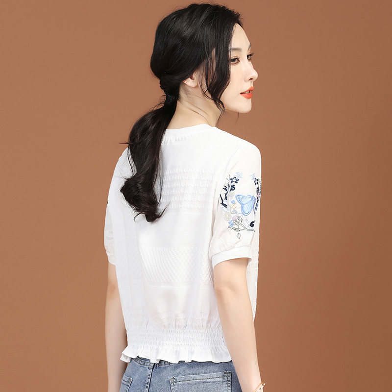 韩潮袭人圆领刺绣短袖白色蕾丝t恤 韩潮袭人蕾丝衫/雪纺衫