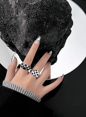 韩版S925银爱心棋盘戒指女复古时尚简约几何开口指环拼色食指戒潮