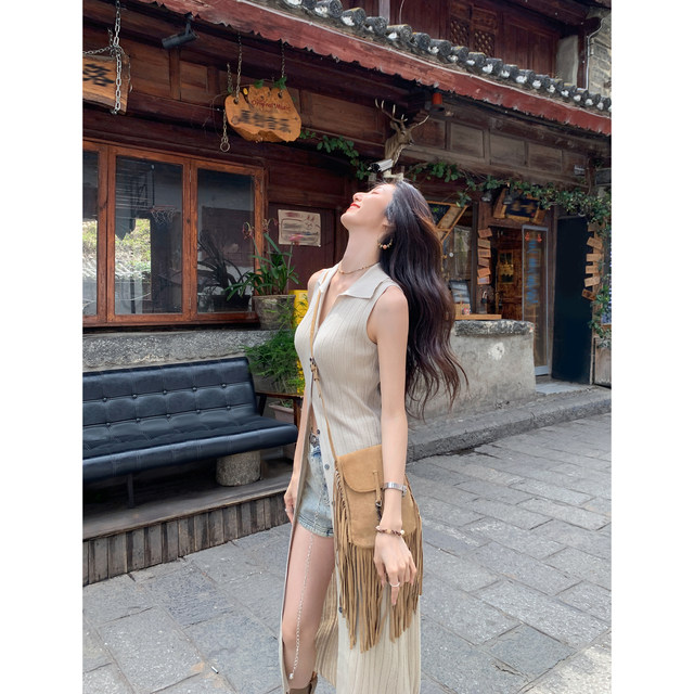 MULVAN 30% off on stock v-neck knitted dress, feminine POLO lapel stacked sleeveless vest dress