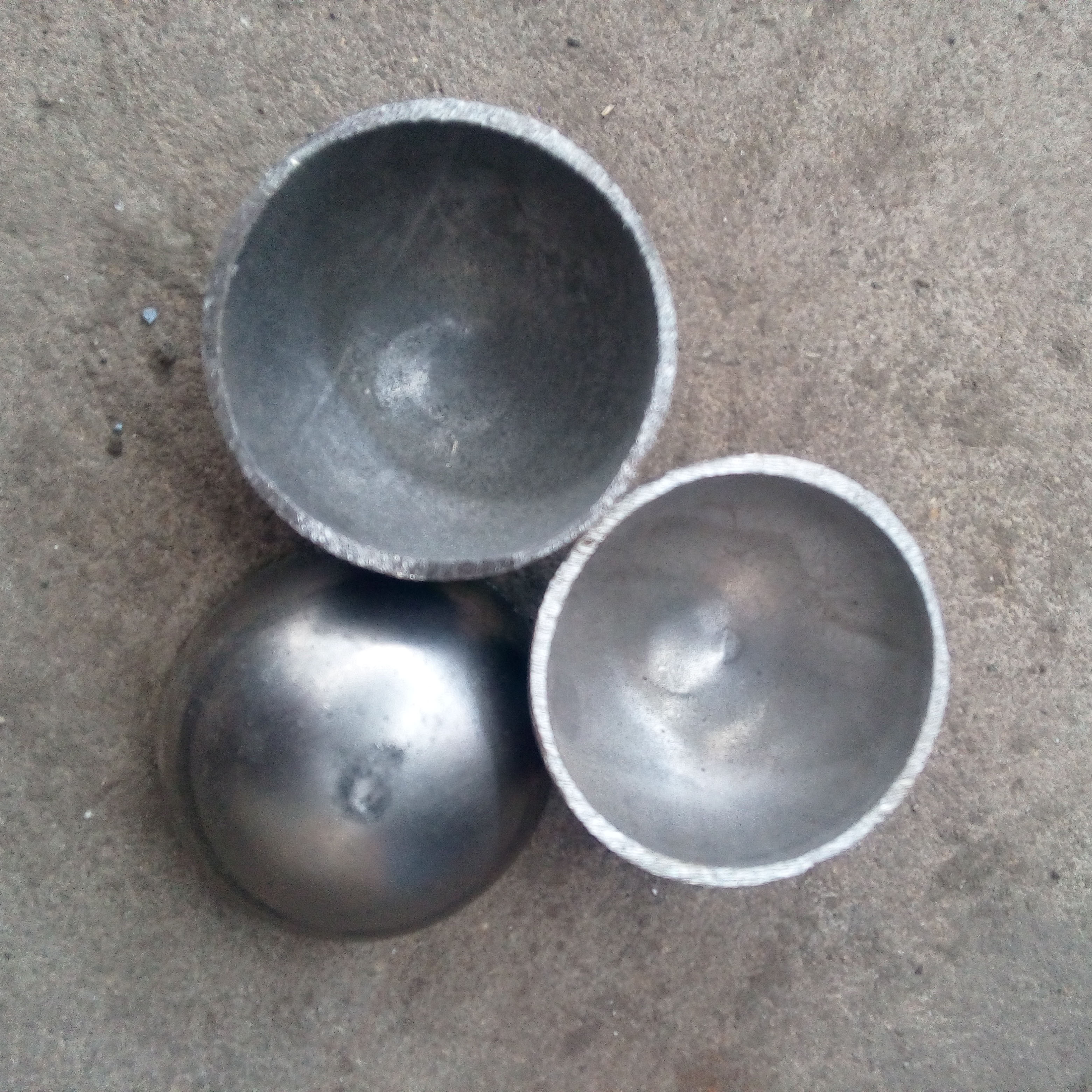 50-53mm空心铁球铁半球半圆球铁艺装饰护栏配件球金属半圆盖帽 - 图1