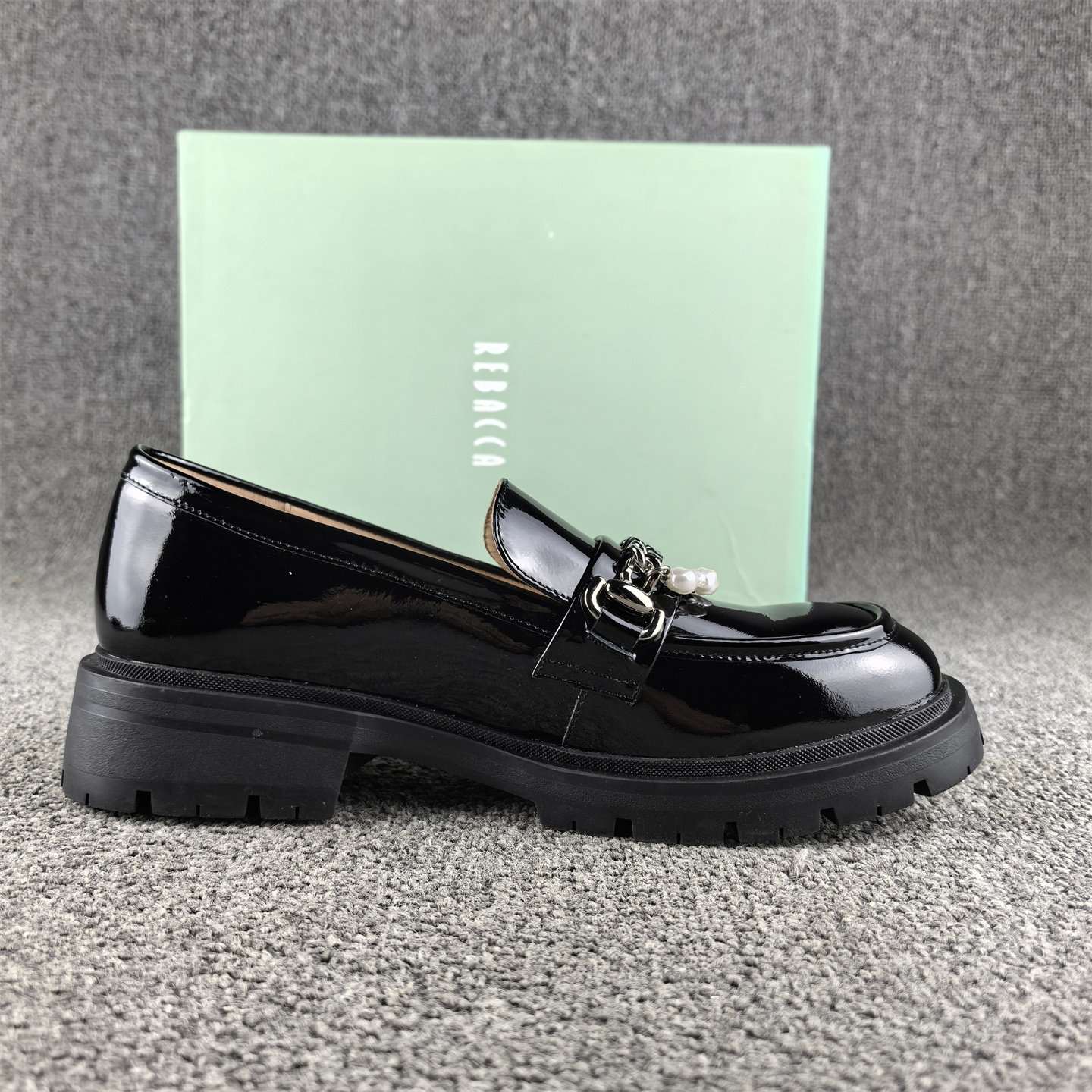 正品撤柜REBACCA/瑞贝卡女鞋春秋款圆头低跟套脚牛漆皮乐福鞋女,淘宝优惠券,粉丝福利购,淘宝优惠卷