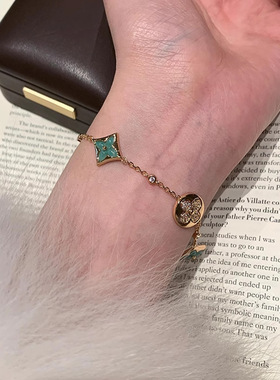 轻奢小众精致高级感手链女款高颜值学生党 2026 新款四叶草 1