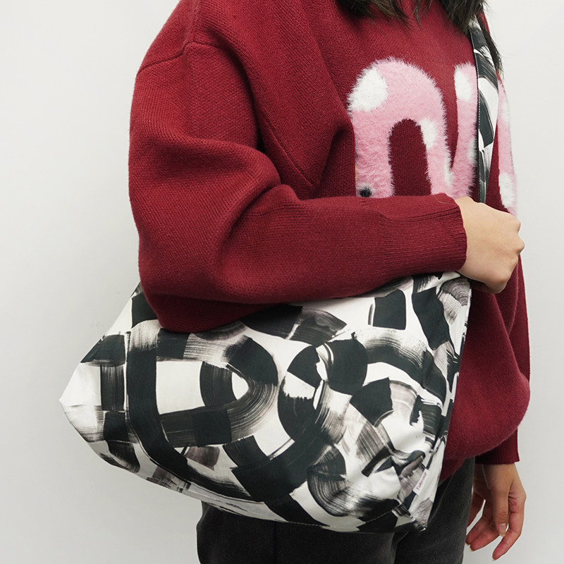 liberty印花斜挎包蛇年限定高级感可调节肩带款腋下包通勤单肩包,淘宝优惠券,粉丝福利购,淘宝优惠卷