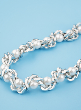 缠绕珍珠钛钢项链男女锁骨链