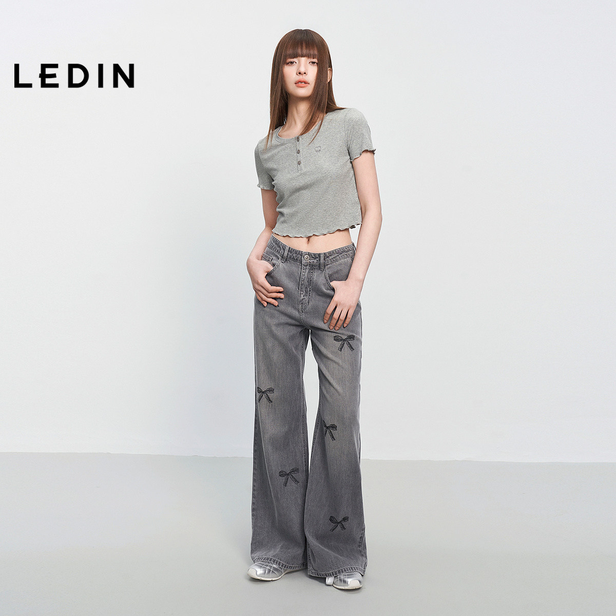 【商场同款】乐町春夏新款蕾丝蝴蝶结印花牛仔直筒裤C1HAF2175