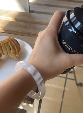 洁白冰透白幽灵水晶手镯