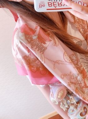 NaiRisa超美配色玫瑰独角瘦披肩