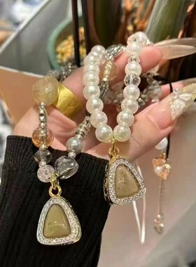 泰国婆蜀舔g膏吊坠抖音