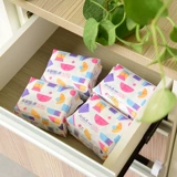 Четыре группы мимолларских санитарных салфетков День Использование 4 Упаковки 240 мм шелкового тонкого поверхностного слоя датчика Капока Нет флуоресцентного агента