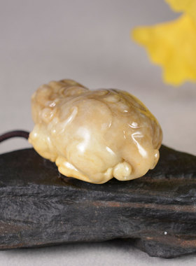 亏爆啦爆火孤品新疆和田玉且末糖桂花糖料子雕工精致貔貅手把件SX