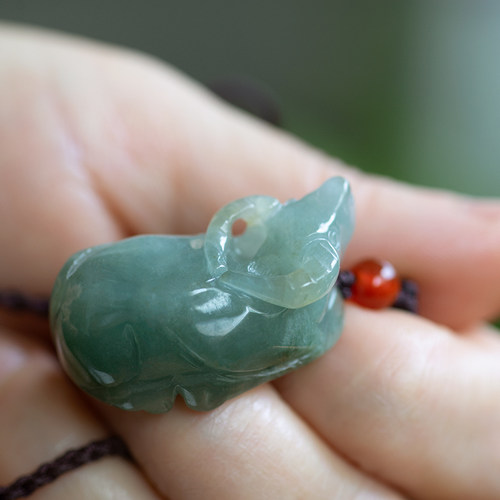 钰达翡翠牛吊坠 生肖牛玉牛翡翠玉牛挂件立体青牛绿色牛吊坠 dw5 - 图0