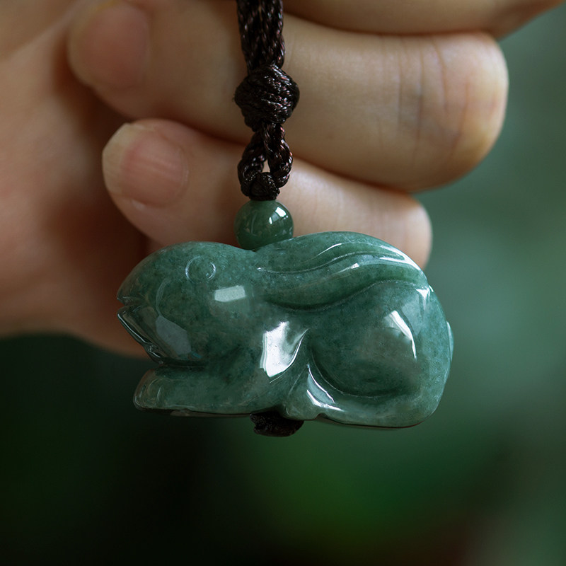 钰达翡翠生肖兔立体兔玉钥匙吊坠 钰达颈饰