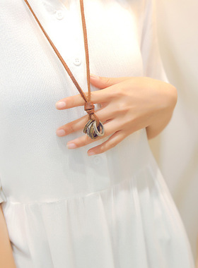 设计师款项链女小众设计感复古牛皮绳项链多圈字母戒指圈圈吊坠