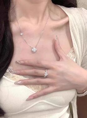 四叶草项链女款2026新款锁骨链