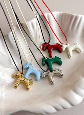 复古简约小马吊坠项链女童趣