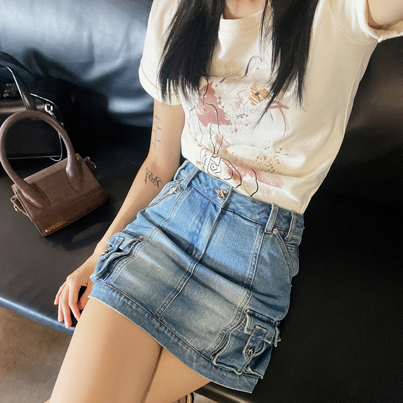  银泰百货精品半身裙