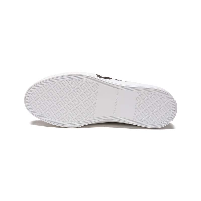  银泰百货精品时尚休闲鞋