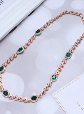 伊泰莲娜高贵典雅祖母绿项链女