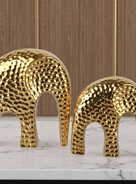 现代美式陶瓷电镀金斜塔雕塑饰品