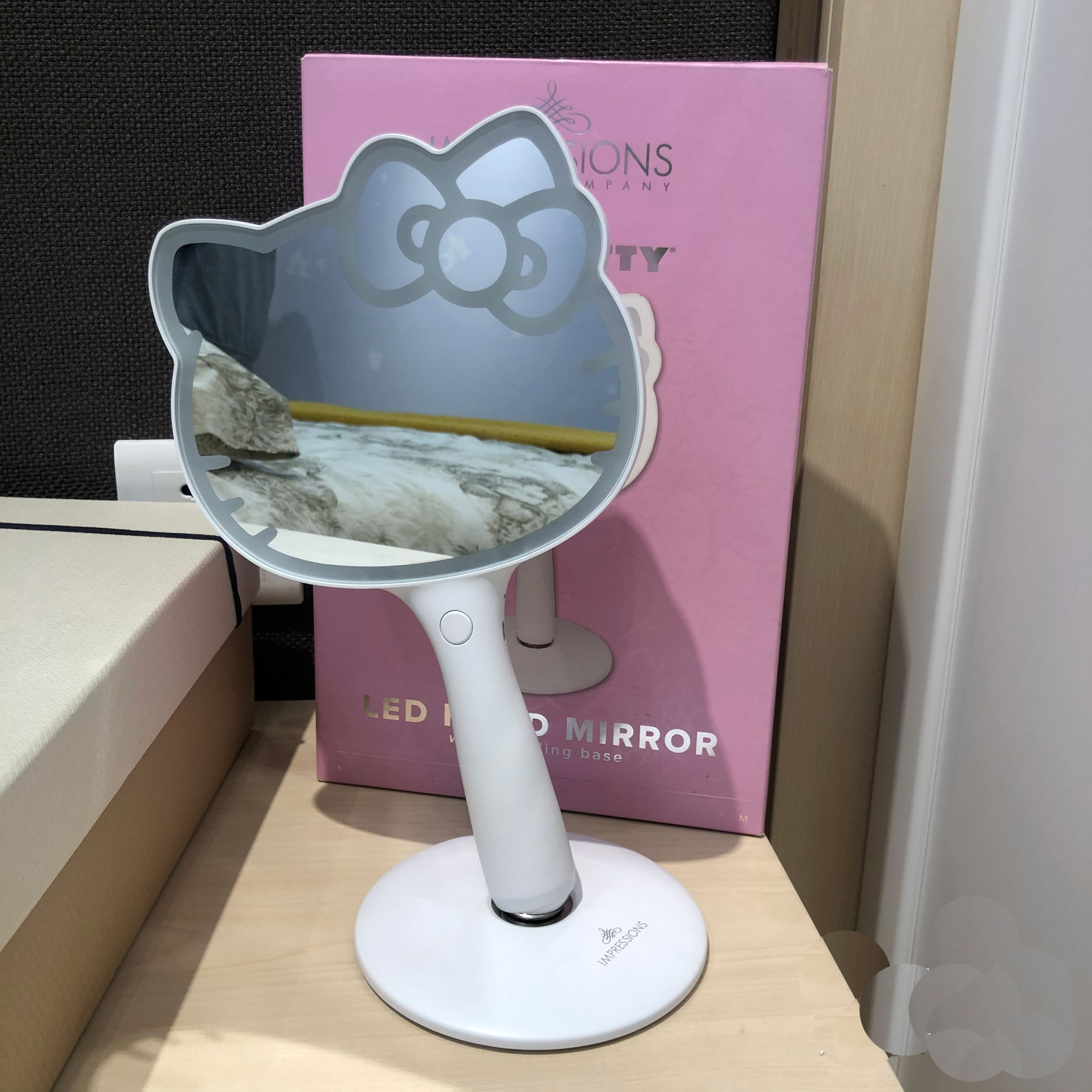 哈喽helloKitty猫梳妆镜带灯化妆网红少女手持可爱公主风创意ins - 图3