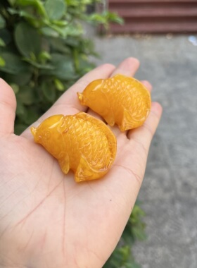 天然二代蜜蜡年年有鱼吊坠男女鸡油黄皮休坠子项链琥珀蜜蜡挂坠