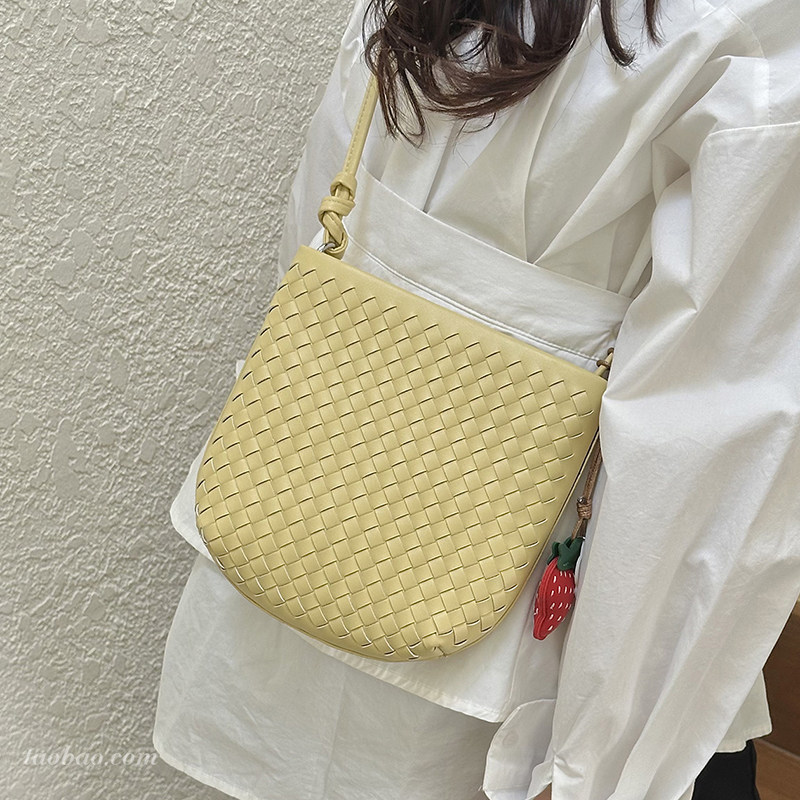 Summer niche woven bucket bag for women crossbody handbag
