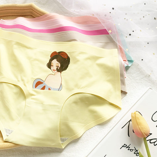 探路猫 新品冰丝无痕内裤女高颜值漂亮小姐姐的小内裤中腰棉裆3条 - 图1