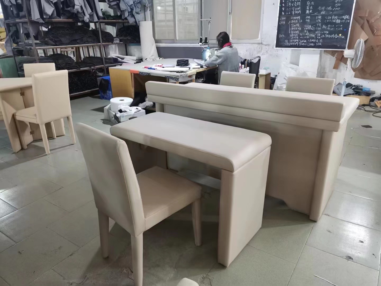 现货审讯桌 软包防撞桌椅 政务办公家具询问桌椅谈话桌留置室桌椅,淘宝优惠券,粉丝福利购,淘宝优惠卷