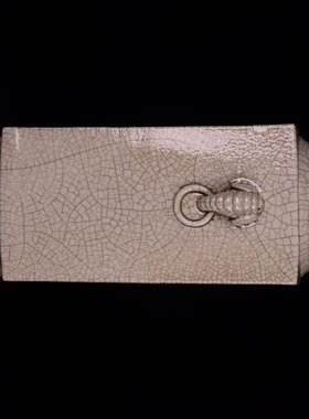 大清乾隆年制哥窑象耳玉琮瓶