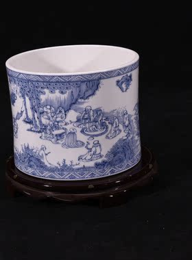 大明成化年制白描青花罗汉图筒式香炉笔筒