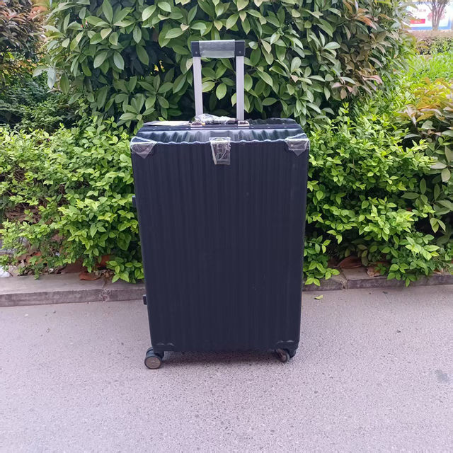 Luggage ABS plus PC anti-scratch and wear-resistant universal wheels