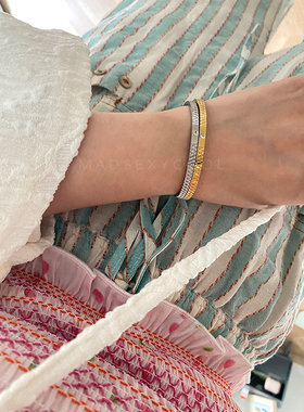 格纹切割钛钢锆石时髦高级感手镯