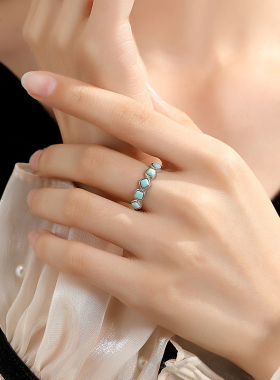 天然绿松石宝石戒指情绪稳定