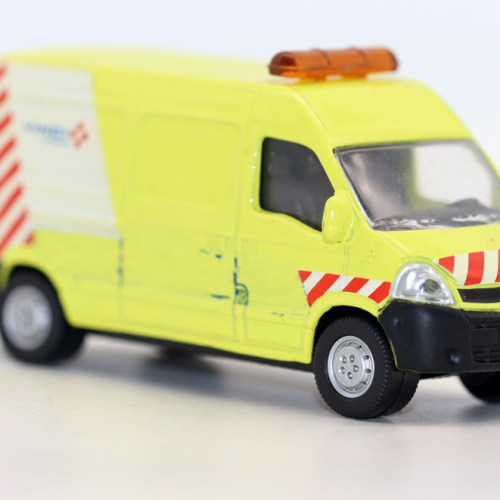 1/64合金车 RENAULTT 雷诺MASTER 警车救护车模型玩具摆件 - 图0
