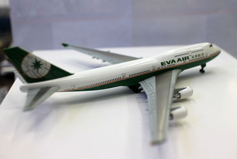 外贸1/400飞机波音747-400 EVA Air 长荣航空客机合金模型摆件 - 图2