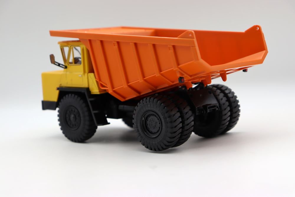 外贸1/43合金车BELAZ 7510苏联别拉斯自卸车大型矿运卡车模型摆件-图2