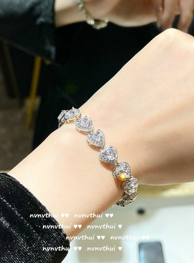 璀璨油画海蓝爱心宝石18k金桃心