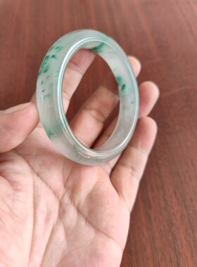 天然非洲翠玻璃底飘绿正版手镯精品手镯无裂57圈口