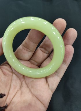 和田黄玉手镯若羌黄口料手镯手镯黄口料胖圆条手镯白黄色51圈口